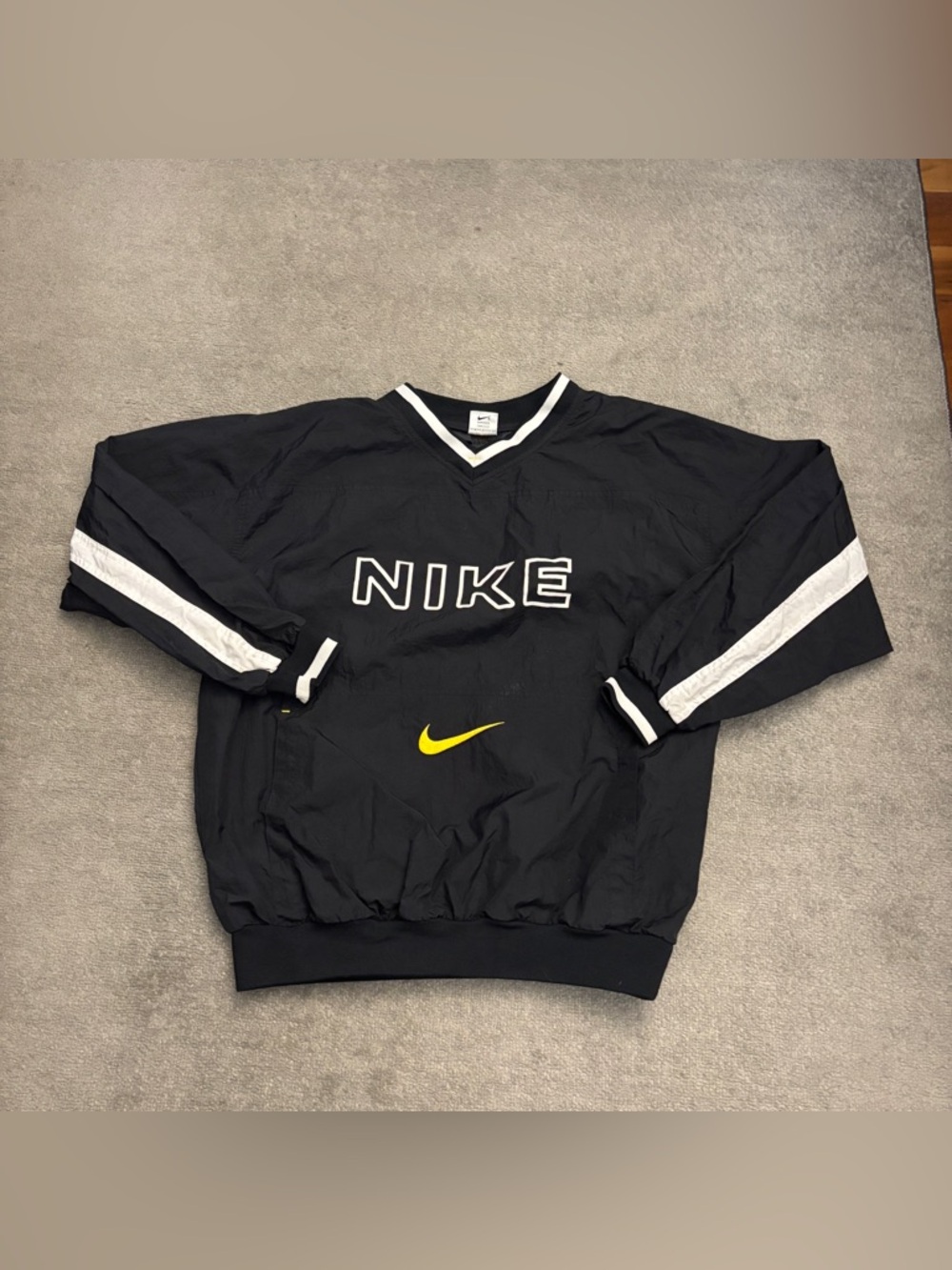 Nike Logo Nylon Pullover Sweatshirt Shirt Black White Vintage 90’s